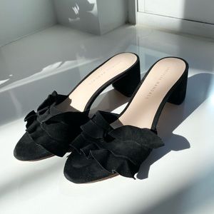 Worn once- selling because my feet are too wide